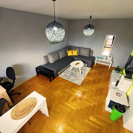 Xo Apartman Sremska Mitrovica Exteriér fotografie