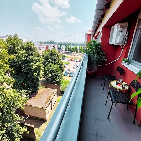 Xo Apartman Sremska Mitrovica Exteriér fotografie